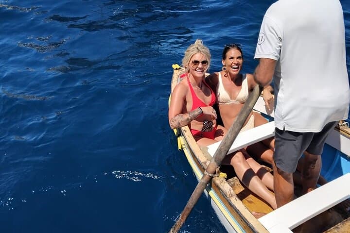Capri on Fire: Private Full-Day Boat Tour to the Blue Grotto and Capri Coast