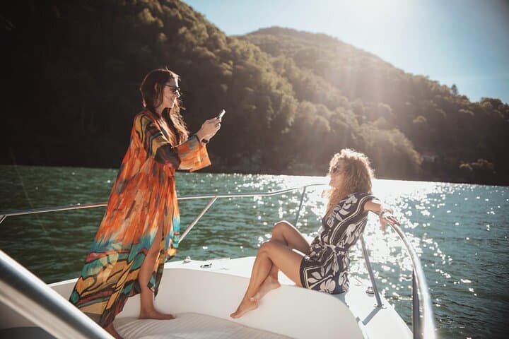 4-Hour Shared Boat Tour on Lake Como: Bellagio, Villas & Lakeside Views photo 4