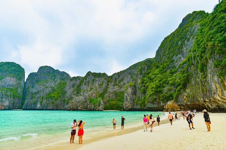 Krabi Speedboat: Phi Phi Island Hopping & Railay Sunset Day Trip photo 2