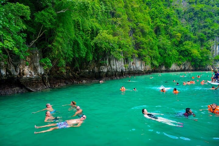 Phi Phi Islands Day Trip: Maya Bay, Pileh Lagoon & Bamboo Island by Speedboat photo 3