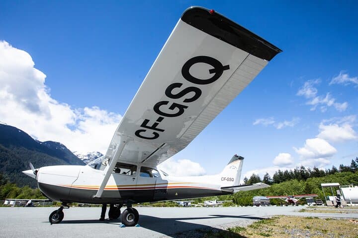Introductory Flight Experience Over Squamish: Pilot a Plane Above Sea-to-Sky photo 3
