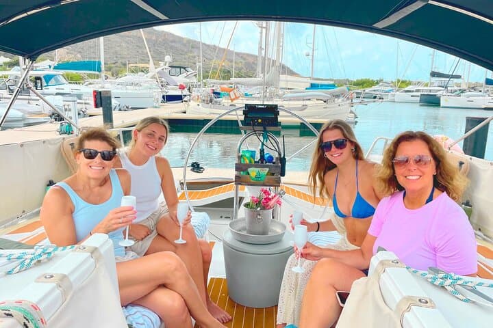Curacao Private Boat Tour Deluxe: Snorkel Spanish Water & Lunch Aboard a 48ft Yacht photo 2