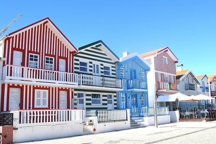 Lisbon-to-Porto Private Transfer with Two Sightseeing Stops photo 5