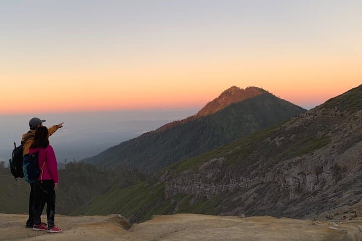 4-Day Ijen Blue Fire Hike, Mount Bromo Sunrise & Tumpak Sewu Waterfall Tour from Bali
