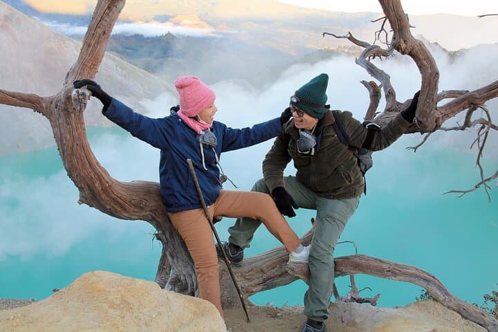 4-Day Ijen Blue Fire Hike, Mount Bromo Sunrise & Tumpak Sewu Waterfall Tour from Bali photo 3
