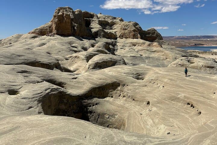 Wahweap Potholes: Private Kayak & Cliff-Top Hike at Lake Powell