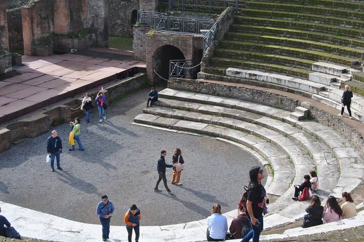 Pompeii Guided Tour: Skip-the-Line Archaeology Walk with Local Guide photo 4