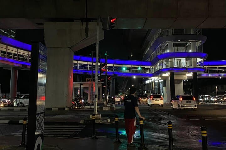 Jakarta MRT Walking Tour: Bundaran HI, Gelora Bung Karno & Blok M Exploration photo 4