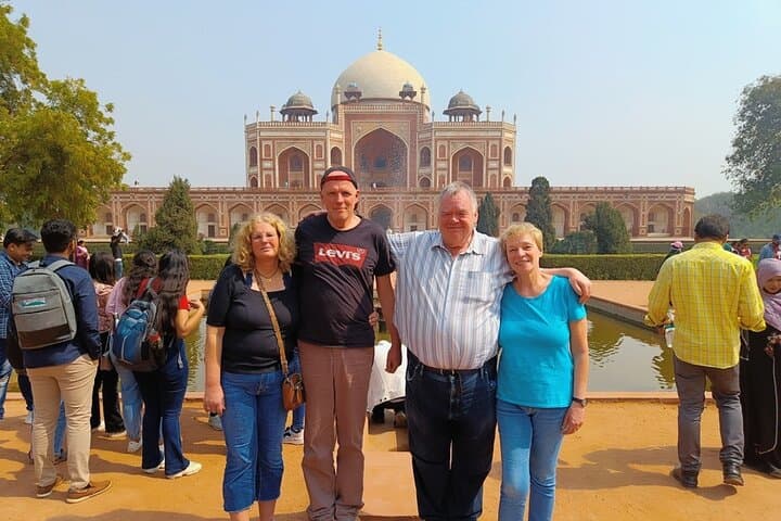 Delhi Old & New: Private Full-Day Guided City Tour
