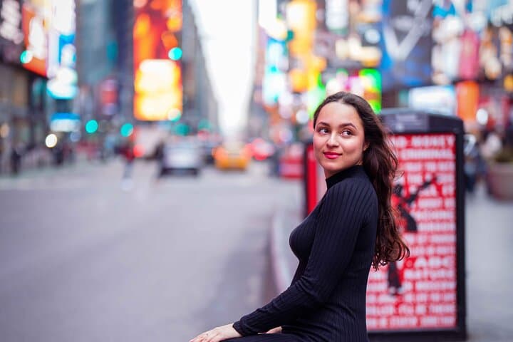 Times Square Private Photoshoot: 10‑Minute Iconic NYC Session photo 2