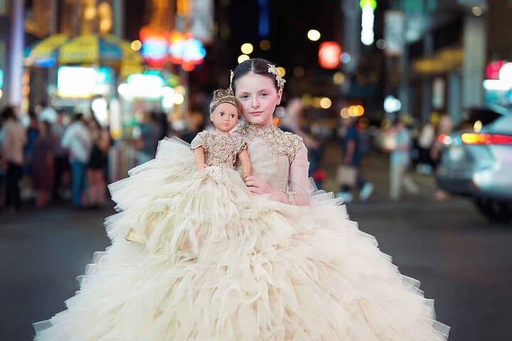 Times Square Private Photoshoot: 10‑Minute Iconic NYC Session photo 4