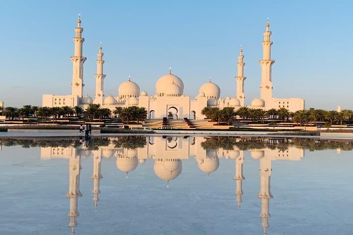 Dubai & Abu Dhabi 2-Day City Tours with Evening Desert Safari photo 4