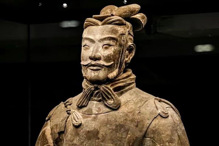 Xi'an Terra-cotta Warriors & Huashan Mountain: Classic 3-Day Private Tour photo 3