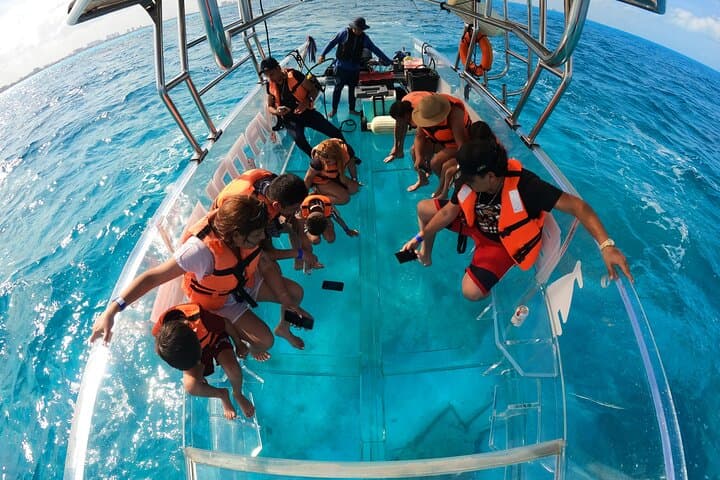 Clear-Bottom Boat Tour in Cancun: 90 Minutes Over Nichupté Lagoon and Coral Reefs photo 2