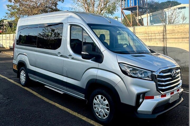 La Fortuna Private One-Way Transfer: Reliable Door-to-Door Transit to Arenal & San José photo 3