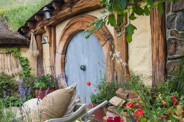 Private Hobbiton & Waitomo Day Trip from Auckland — Glowworms, Hobbit Holes & Waikato Views photo 2