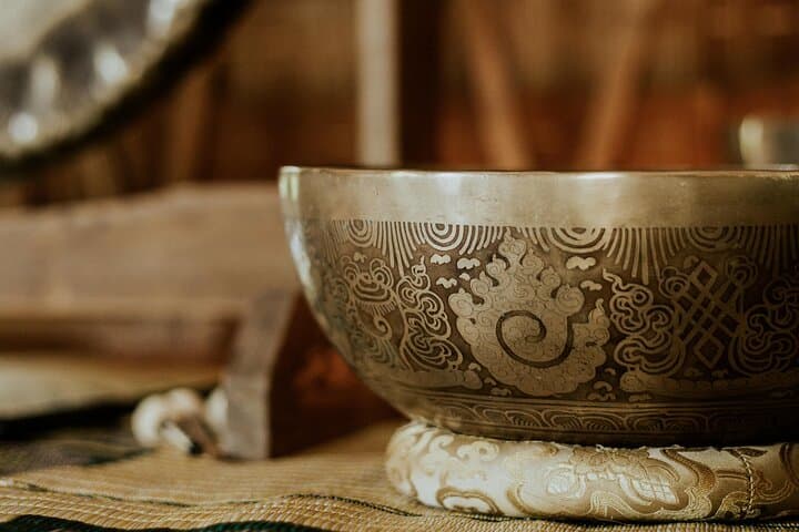 Kathmandu Himalayan Singing Bowl Meditation: Guided Sound Healing for Stress Relief photo 5