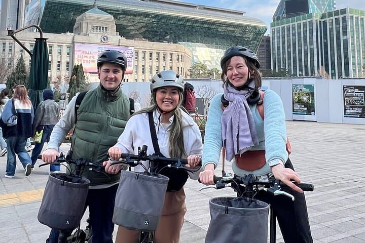 Pedal Through Old Seoul: Sunset Bike Tour of Joseon Palaces & Local Eats photo 4