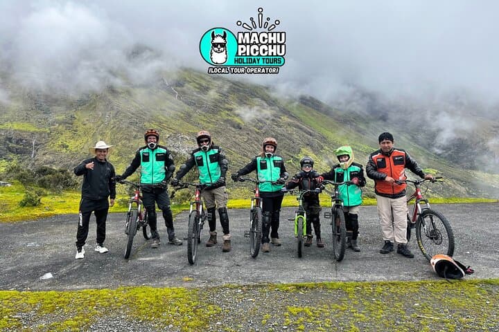 Inca Jungle 4-Day Adventure: Mountain Biking, Rafting & Machu Picchu