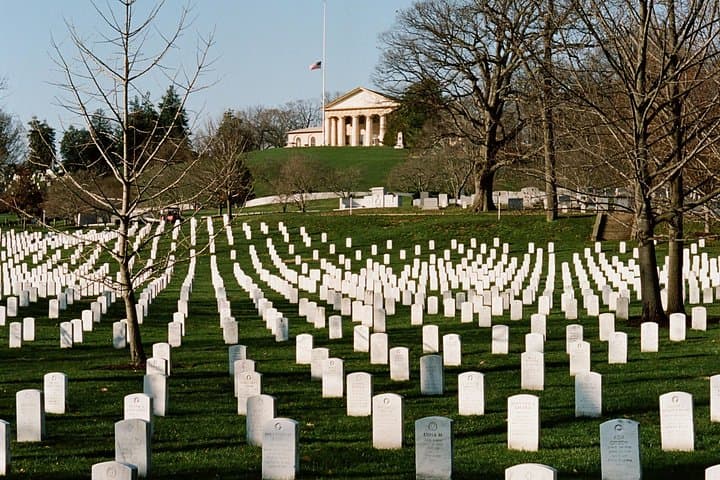 Private Tour of Arlington National Cemetery with Hotel Pickup — A Guided Walk Through History photo 3