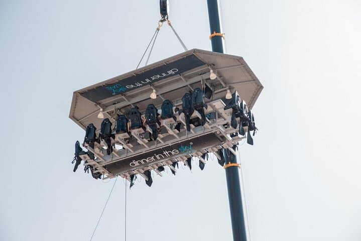 Dubai Dinner in the Sky: 90-Minute Skyline Supper with Private Pickup
