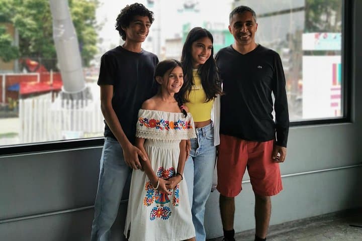 Mexico City Cable Car & Iztapalapa Walking Tour — Metro, Markets & Pulque photo 4