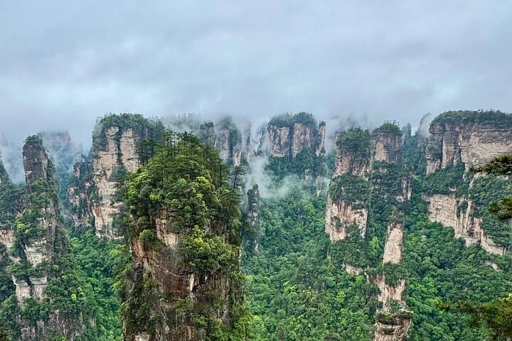 Zhangjiajie 2-Day Private VIP Tour — Wulingyuan & Tianmen Mountain Highlights