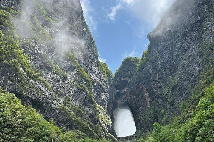 Zhangjiajie 2-Day Private VIP Tour — Wulingyuan & Tianmen Mountain Highlights photo 4