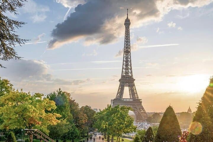 Eiffel Tower Guided Elevator Tour — Skip Lines & Summit Views in Paris