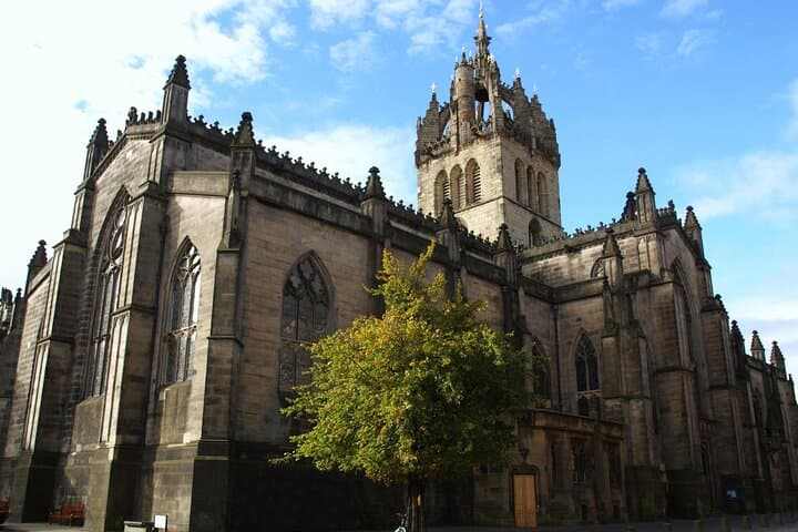 Self-Guided Edinburgh Royal Mile Walking Tour via WhatsApp photo 3
