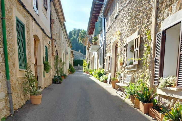 Mallorca E-Scooter Brunch Tour: Self-Guided Countryside Ride & 3-Stop Tasting photo 3