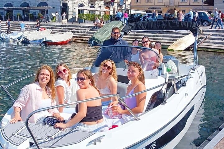 Lake Como 1-Hour Shared Boat Tour — Villas, Waterfalls & Clooney’s Shoreline photo 6
