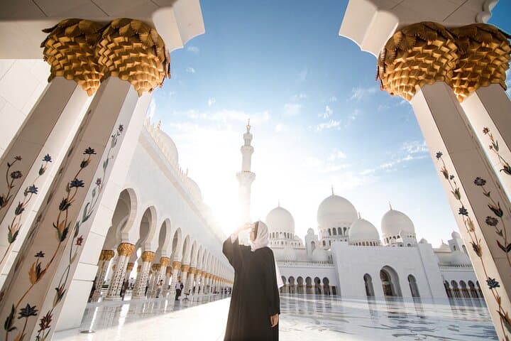 Private Abu Dhabi City Tour: Sheikh Zayed, Emirates Palace & Gold Coffee Experience photo 3