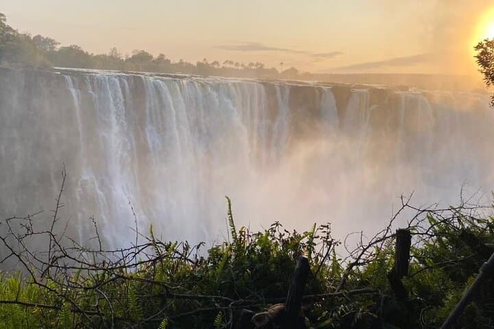 Private Tour of Victoria Falls — Best Viewpoints & Practical Tips photo 2