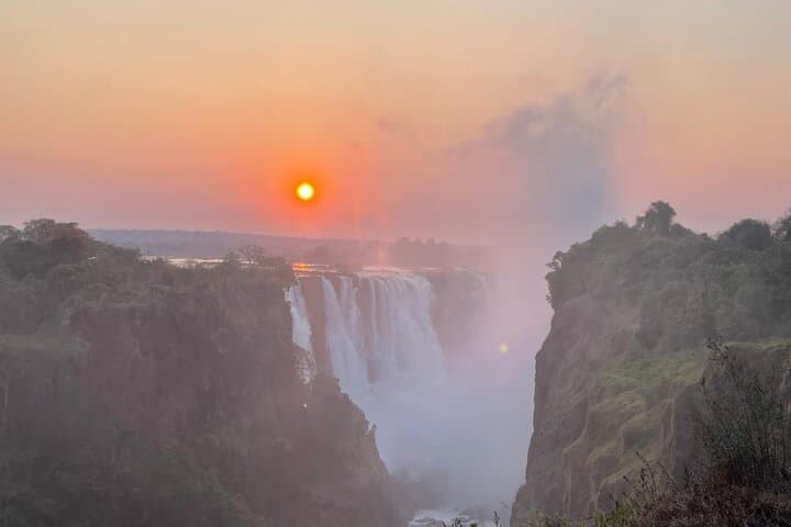 Private Tour of Victoria Falls — Best Viewpoints & Practical Tips photo 3