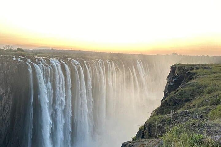 Private Tour of Victoria Falls — Best Viewpoints & Practical Tips photo 4