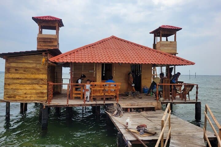 Hands-On Sea Cucumber Farming Tour in Jaffna: Marine Culture Experience