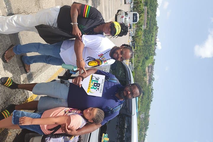 Stress-Free Private Roundtrip Airport Transfers in Montego Bay photo 6