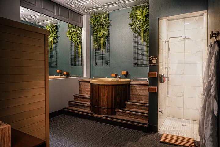 Denver Beer Spa: Relaxation and Craft Beer Soak Experience in Denver photo 3