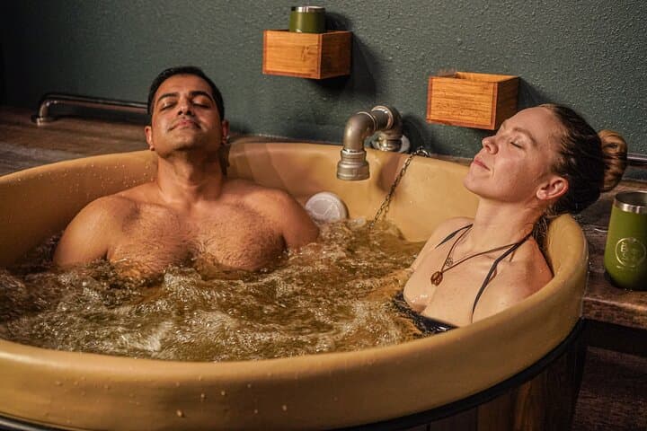 Denver Beer Spa: Relaxation and Craft Beer Soak Experience in Denver photo 2