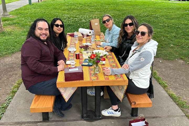 Snob-Free Sonoma Plaza Walking Tasting & History Tour