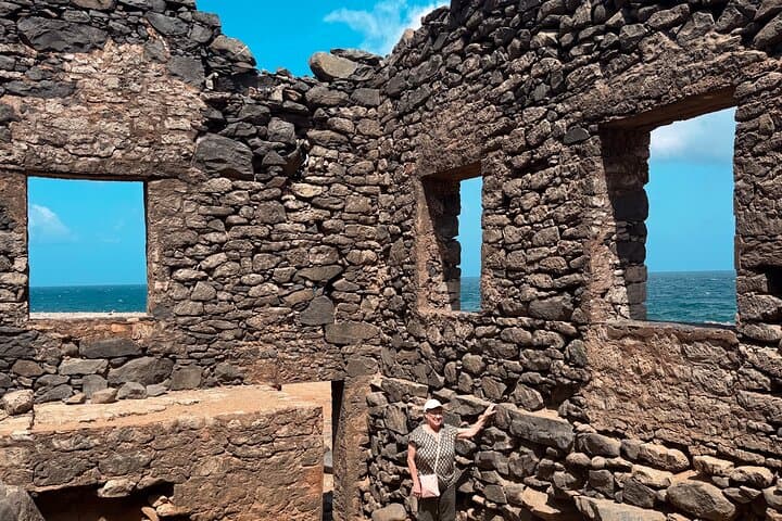Private 6-Hour Aruba Island Tour: Beaches, Caves & Rock Formations photo 3