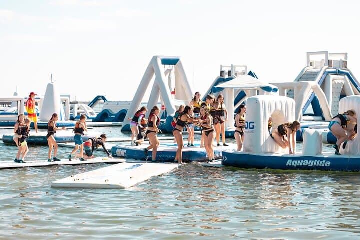 Gold Coast Aqua Park: 100‑Minute Inflatable Adventure in Southport