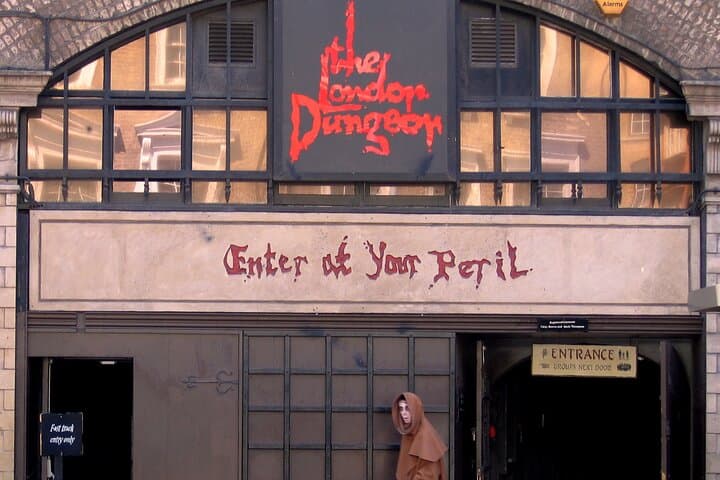 Half-Day London Sightseeing Tour + London Dungeons with a Blue Badge Guide photo 2