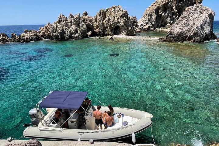 Paros Private 4.5-Hour Boat Tour to Blue Lagoon & Antiparos Caves photo 3