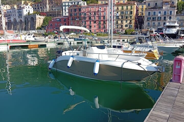 Amalfi Coast Boat Tour: Amalfi, Positano & Emerald Grotto Day Cruise photo 2