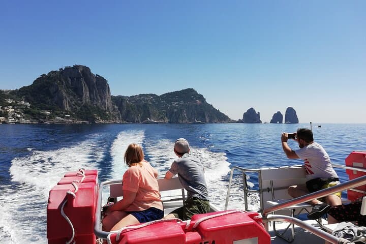 Capri Faraglioni & Grottoes: 6-Hour Guided Island Tour from Capri
