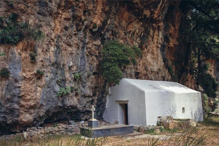 Samaria Gorge Hike — 16km Descent From Omalos to Agia Roumeli, Crete photo 5