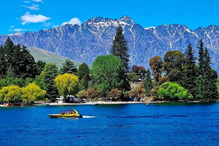 Scenic Christchurch to Queenstown Drive via Lake Tekapo & Aoraki Mt Cook