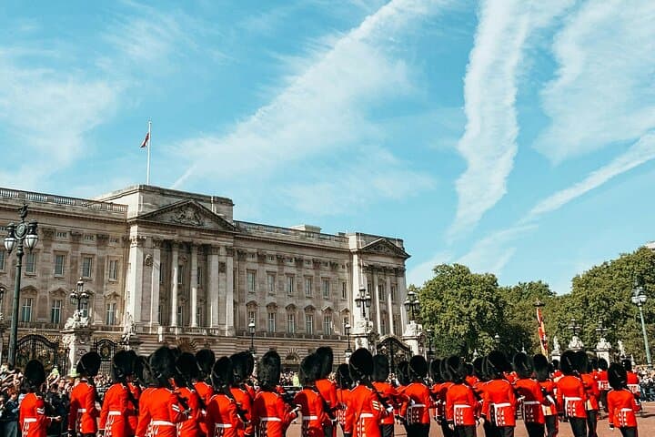 London Top 30 Sights Tour & Changing of the Guard — 4-Hour Guided Walk photo 3